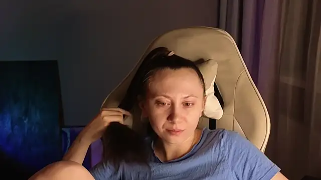 Olivia_cheerful_note's cam snapshot