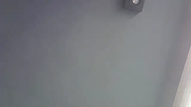 SkinnyKitten live sex cam