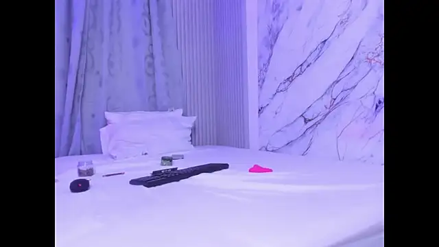 RaiderandRoxie1's cam snapshot