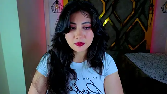 Luvienne live sex cam