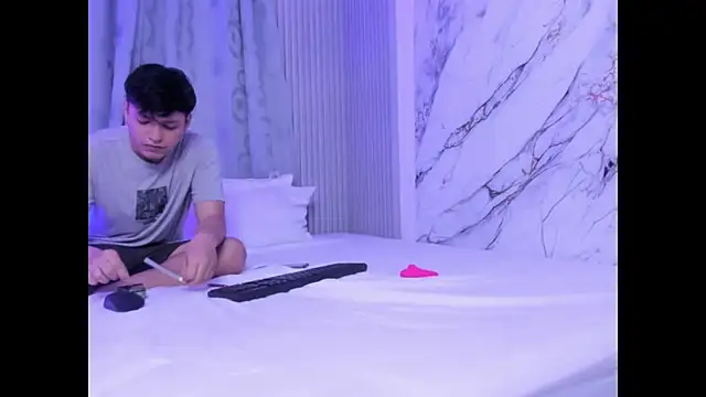 RaiderandRoxie1's cam snapshot