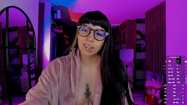 Saraa_Desiree's cam snapshot