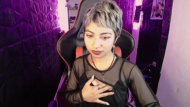 lunarichy22's cam snapshot