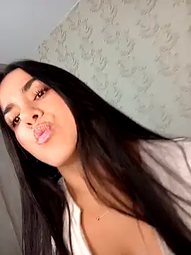 Bella_Fior's cam snapshot