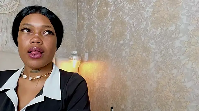 CrystalBrooke3x's cam snapshot