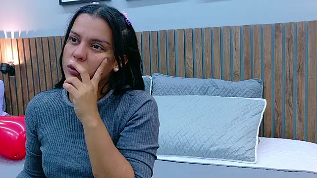 Mia_Bellefort's cam snapshot