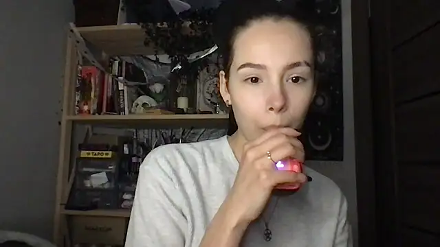 Yuna5343 live sex cam