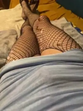 VelvetFeetXoXo live sex cam