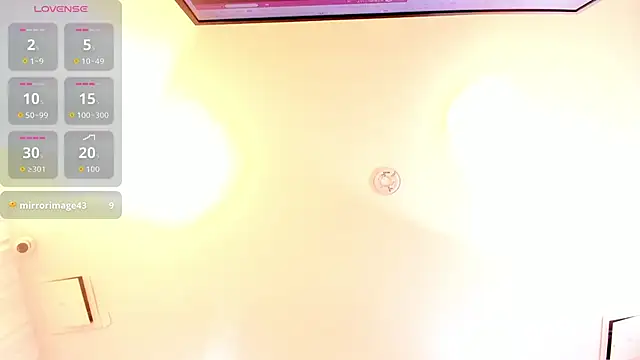 AprilBom's cam snapshot