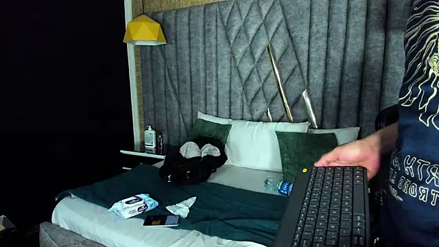 AronGarcia's cam snapshot