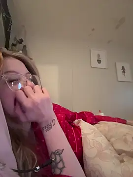 lovelyprincess2's cam snapshot