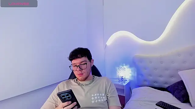 king_samuels's cam snapshot