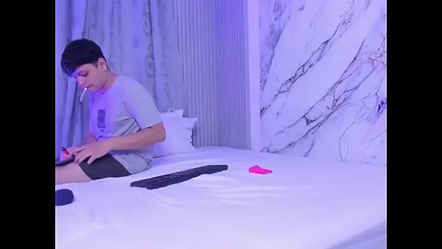 RaiderandRoxie1's cam snapshot