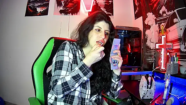 Baby_miacaro's cam snapshot