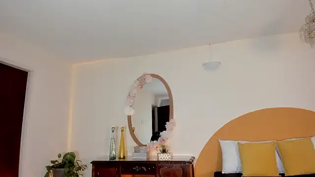 liaa_moretti_'s cam snapshot