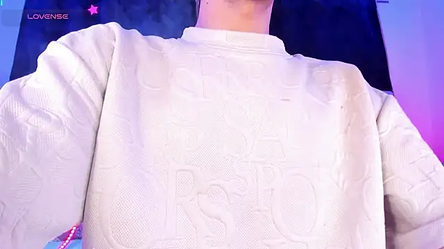 Ethan_Boyy's cam snapshot