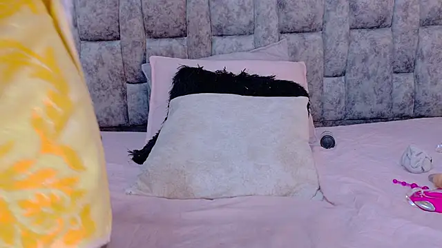 samirths_boy_'s cam snapshot