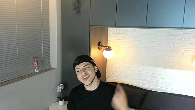 Zackfalcon_'s cam snapshot