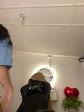 Lia_flowers live sex cam