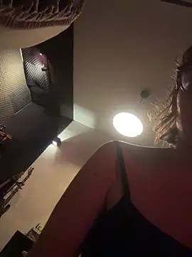 witchdub's cam snapshot