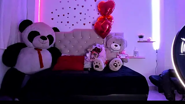 eimyy_rouse's cam snapshot