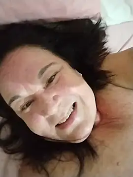 Yaya_Mineira live sex cam