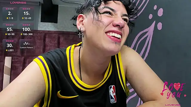 Kiara_Fox__ live sex cam