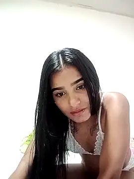 Nahomy_Kamber live sex cam
