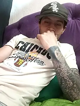 Addicted_toyour_vagina live sex cam