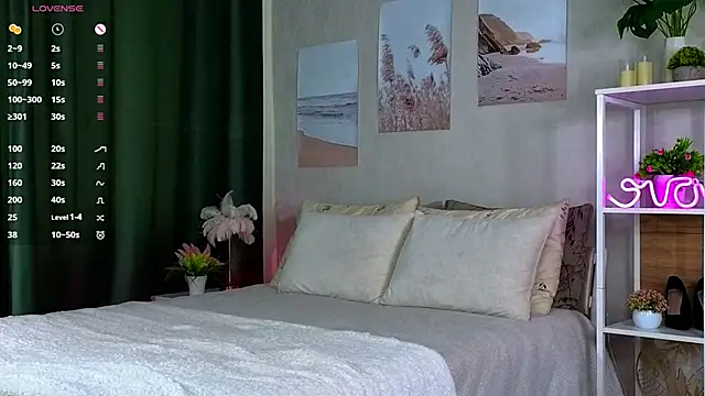 ElvaHilby live sex cam