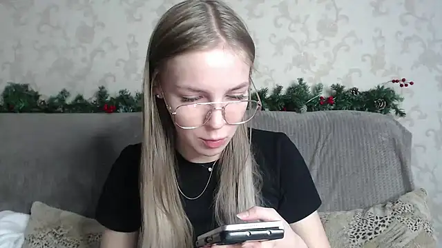 HitGyrl live sex cam