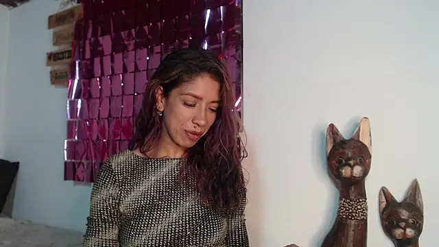 astrid_miller_1's cam snapshot