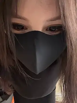 Carlin-yiyi live sex cam