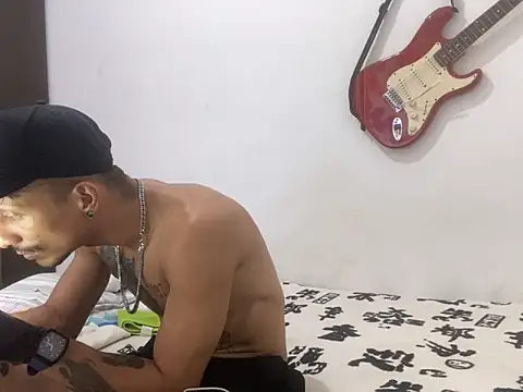 Andreyssantos live sex cam