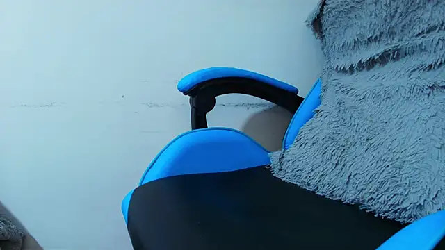 klylls_squirt_ live sex cam