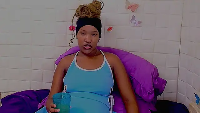 EroticSexyPrada's cam snapshot