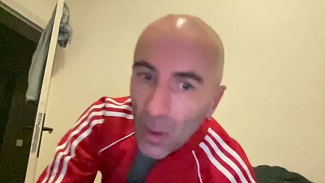 slave44nantes's cam snapshot