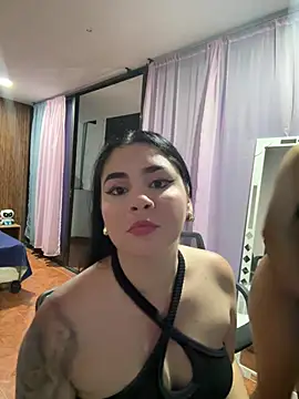 Roxy_rousse01's cam snapshot