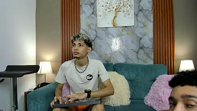 YOUNG_BOYS_HELL's cam snapshot