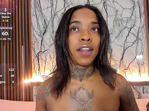 Pauline_Fox's cam snapshot