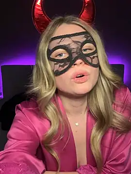 Cherrycolada live sex cam