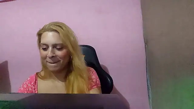 JolynRegener's cam snapshot