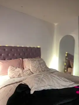 Samantha_e2's cam snapshot