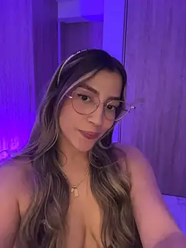 Issabela_G1's cam snapshot