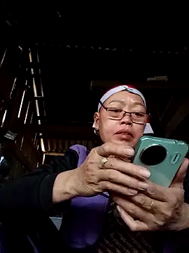 Agnes-baby's cam snapshot