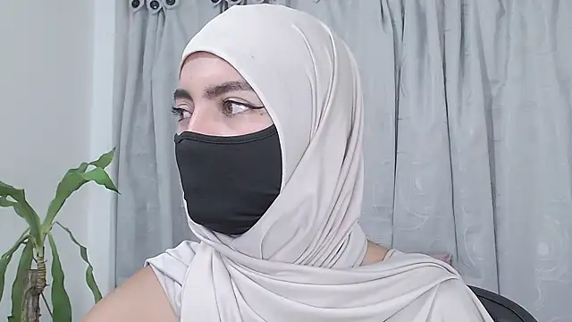 jade_nassar's cam snapshot