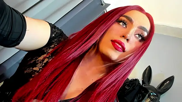 DominaAurumXXX live sex cam