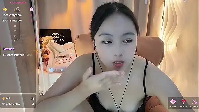 Lydia-668 live sex cam