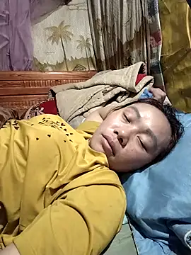 Bella-222 live sex cam