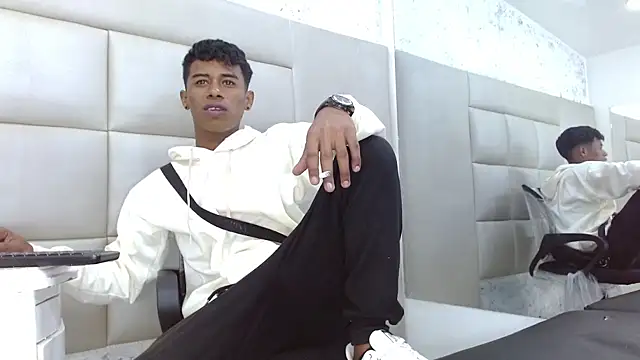 TonnyMarck live sex cam